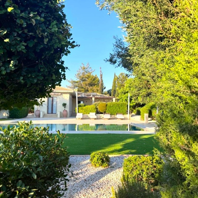 Paphos Property Beautiful Three Bedroom Bungalow