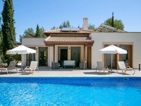 Paphos Property Beautiful Three Bedroom Bungalow