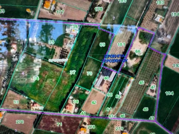 Paphos Property Land in Geroskipou-3.931 m2