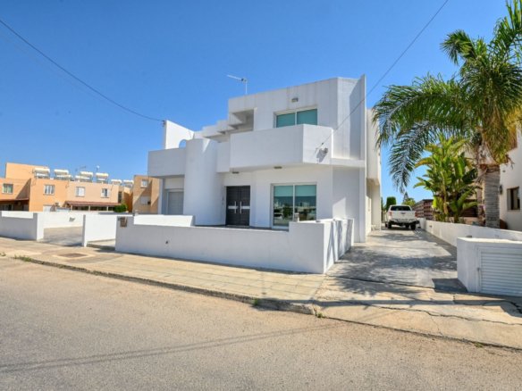 Famagusta Property Charming Three Bedroom House