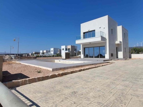 Paphos Property Beautiful Two Bedroom Villa In Golf Resort