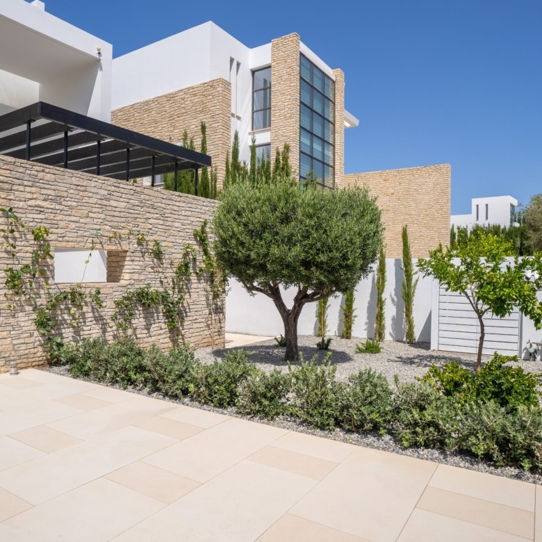 Paphos Property Luxury Four Bedroom Villa