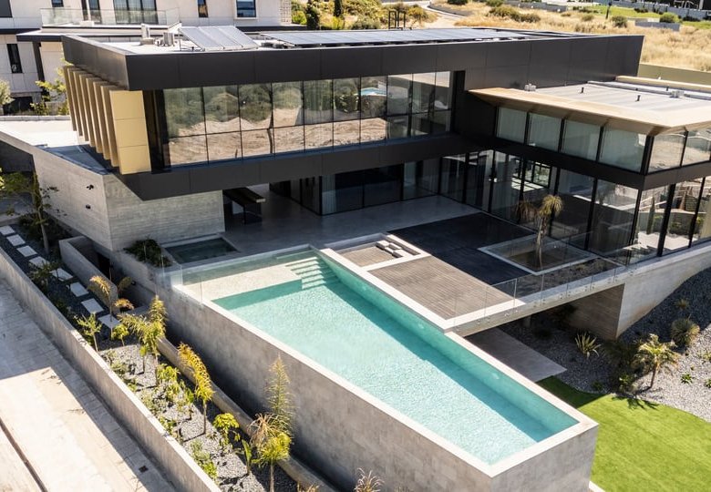 Limassol Property Luxury Six Bedroom Villa