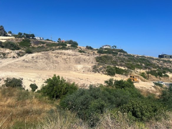 Limassol Property Land in Paniotis-2.700 m2
