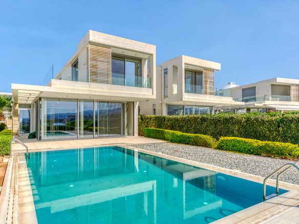 Paphos Property Five Bedroom Villa in Gated Complex
