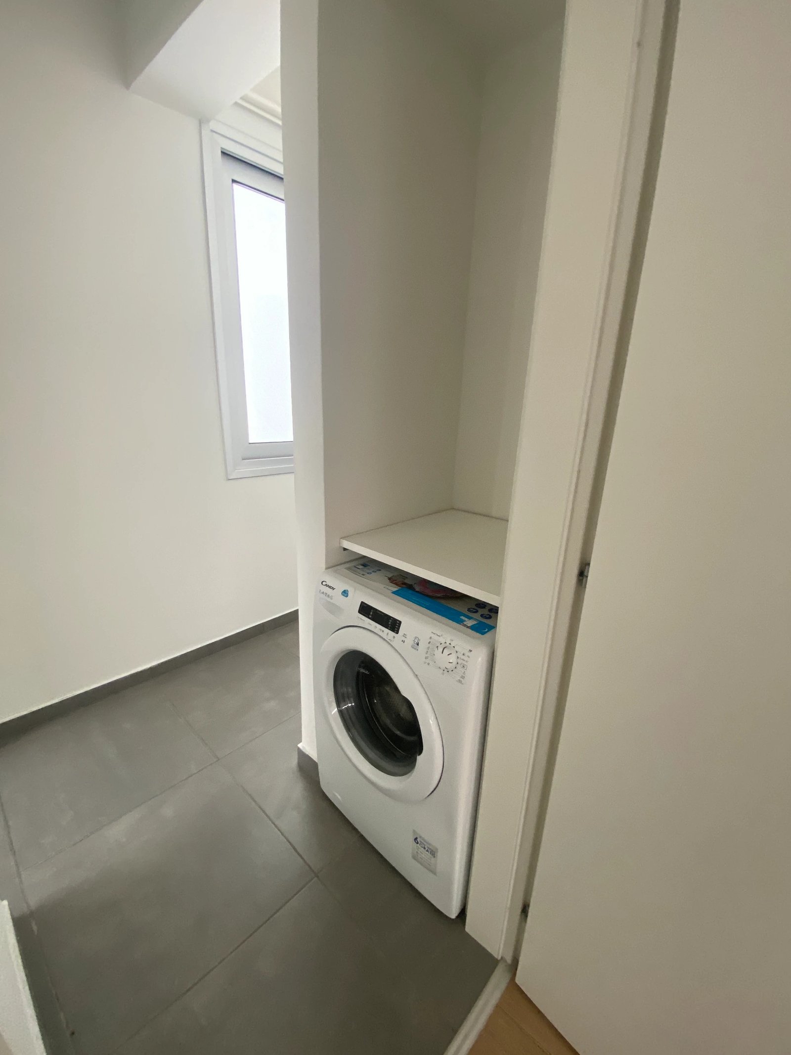 2-bedroom-apartment-for-rent-in-limassol-2-2.jpg Limassol Property Two Bedroom Apartment