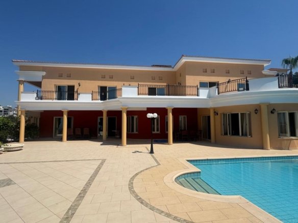 Limassol Property Exceptional Four Bedroom Villa