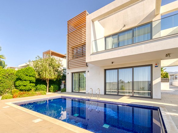 Limassol Property Stylish Three Bedroom House