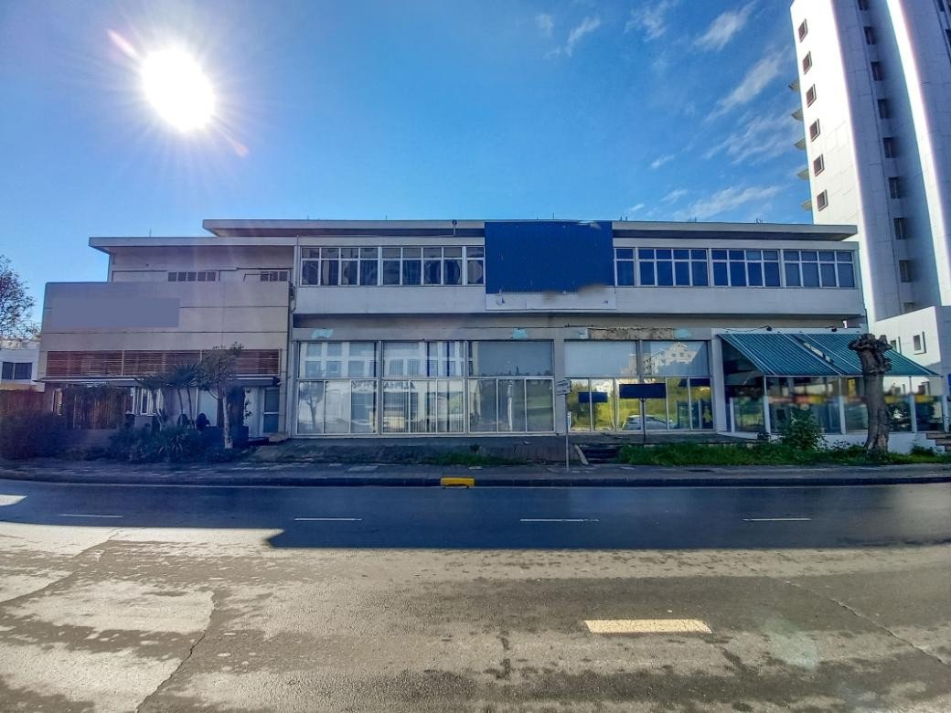 Mixed-use building in Aglantzia, Nicosia