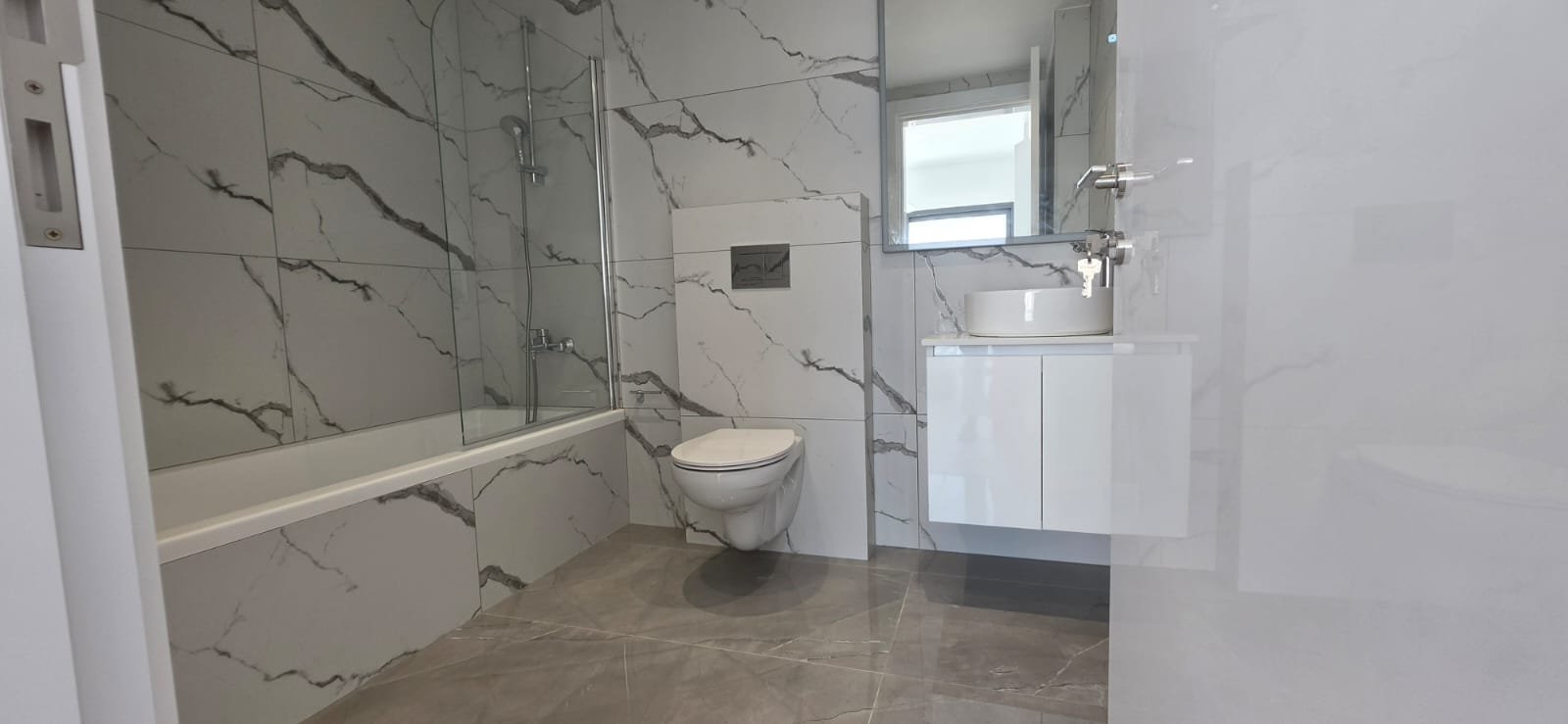 Limassol Property Modern Three Bedroom Penthouse