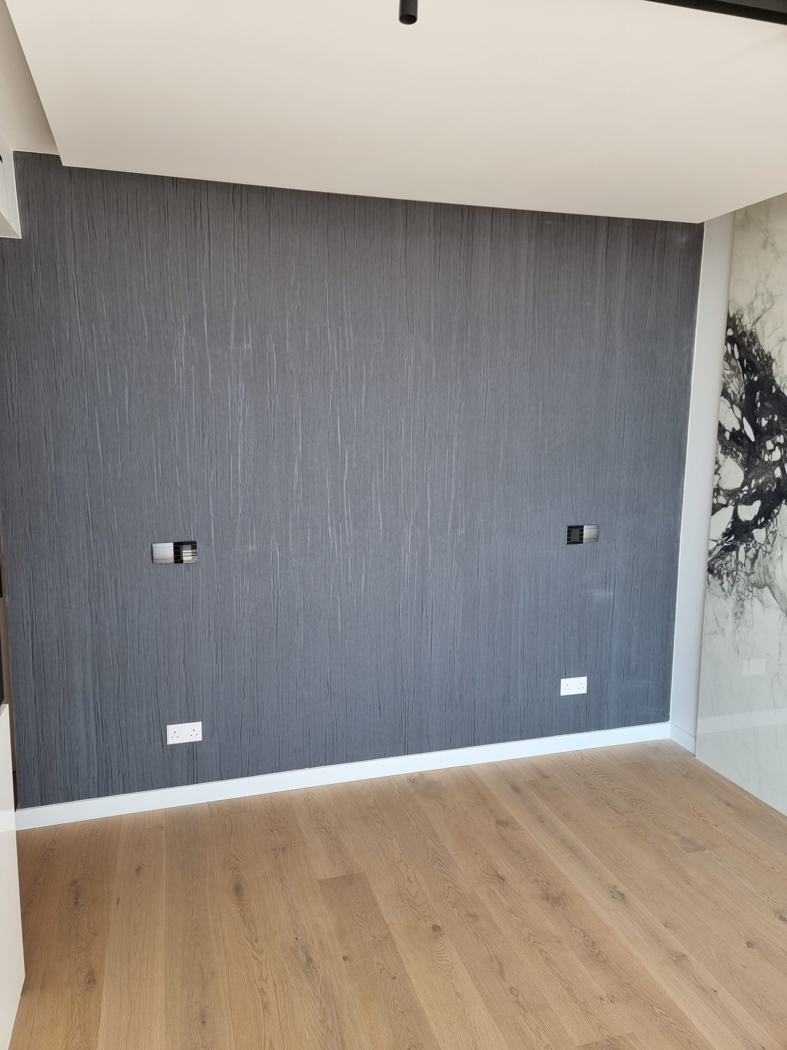 Larnaca Property Three Bedroom Apartment with Sea View