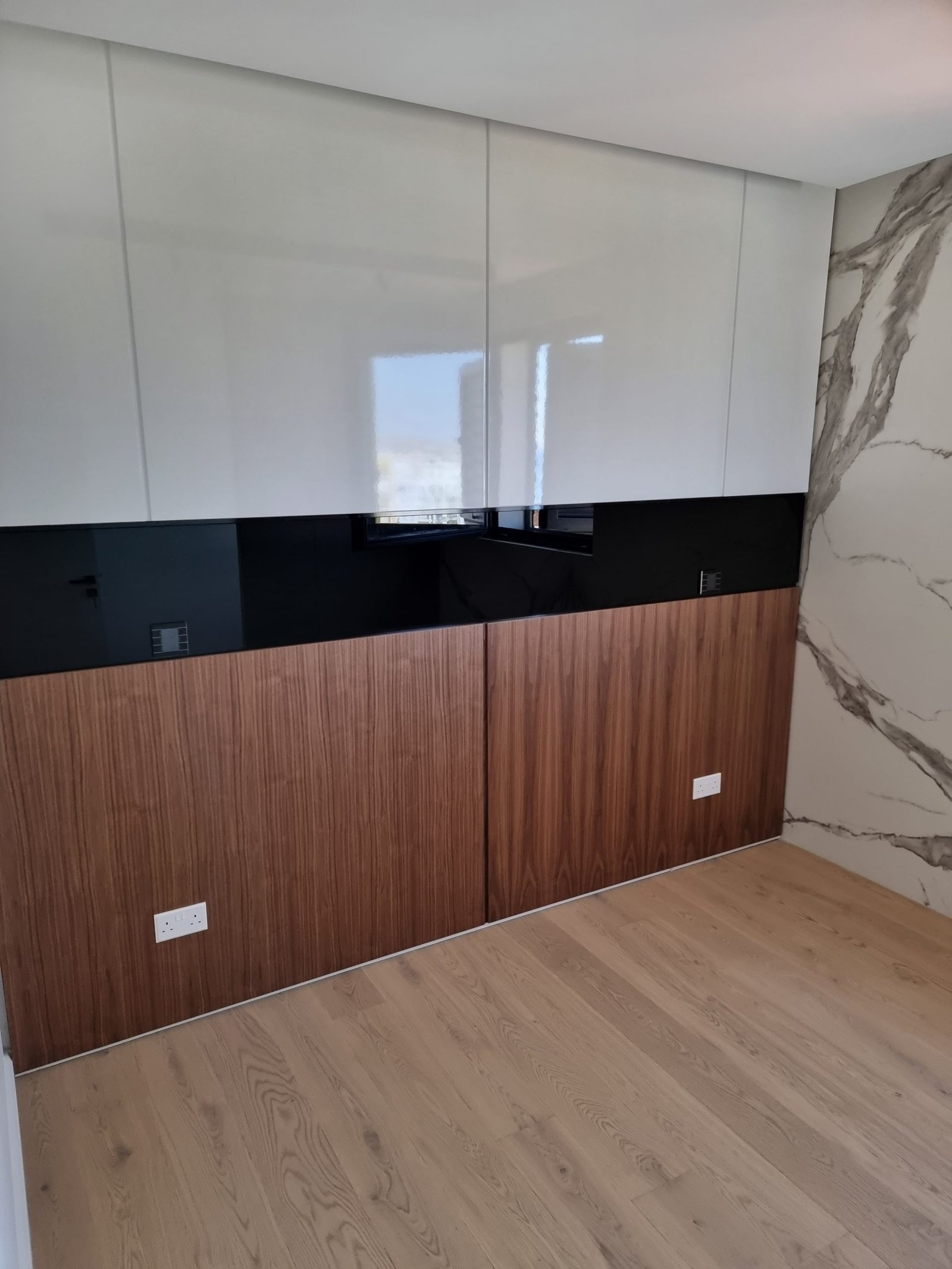Larnaca Property Three Bedroom Apartment with Sea View
