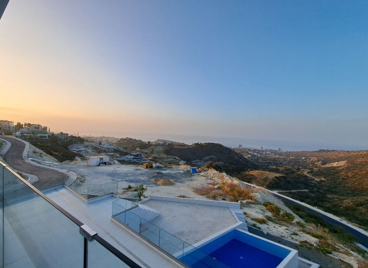 Limassol Property Luxury Eight Bedroom Villa