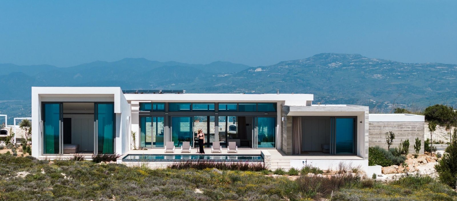 Paphos Property Luxury Four Bedroom Villa in Golf Resort