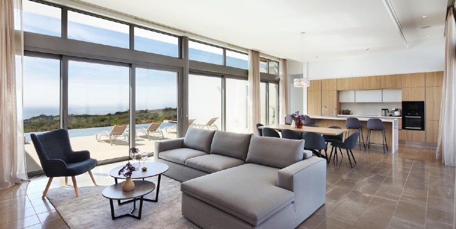 Paphos Property Luxury Four Bedroom Villa in Golf Resort