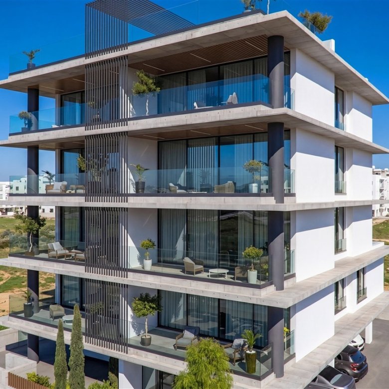 Larnaca Property Modern Three Bedroom Apartment