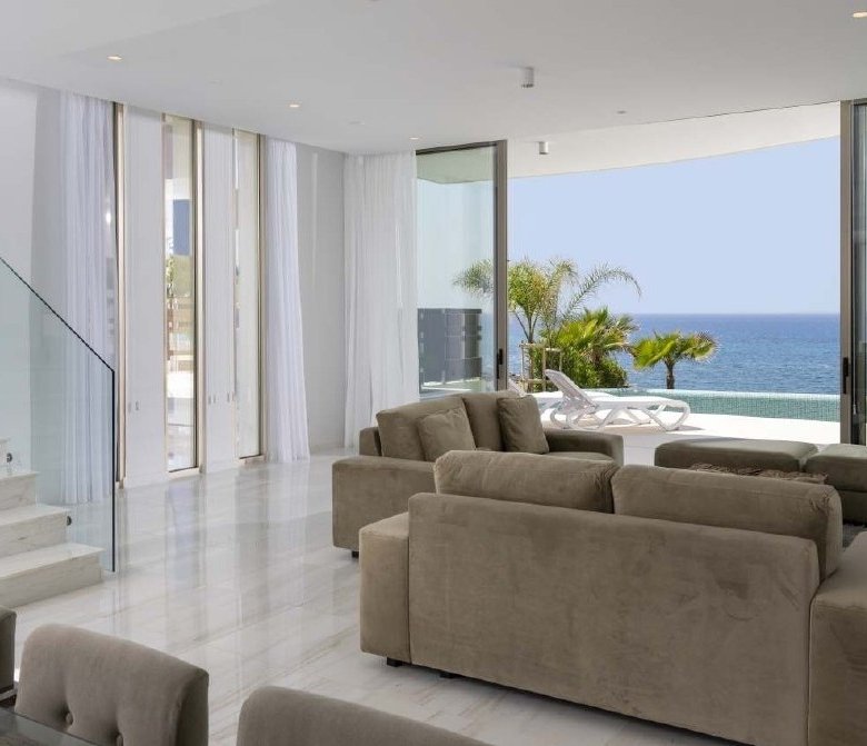 Paphos Property Beachfront Five Bedroom Villa